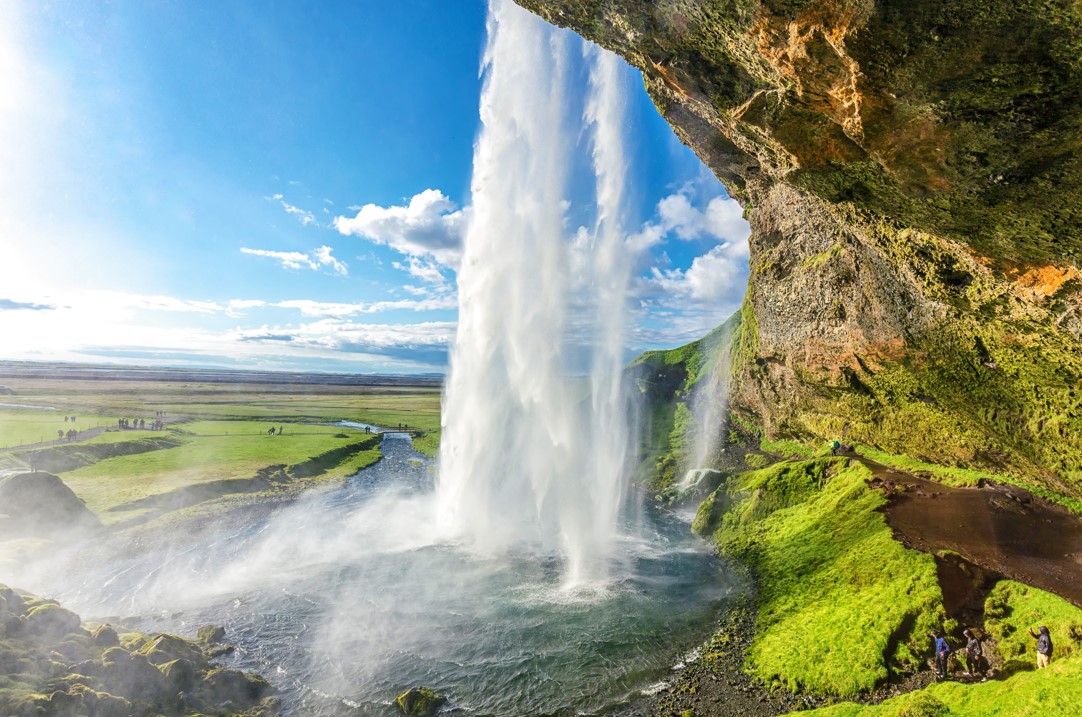 iceland summer season