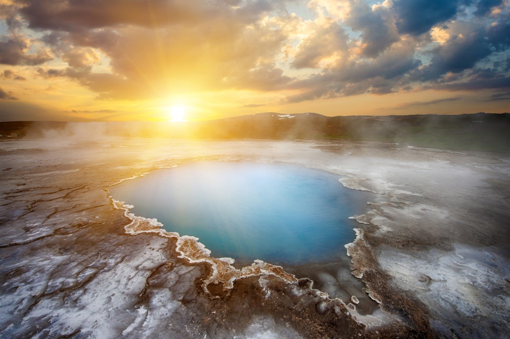 midnight sun in iceland